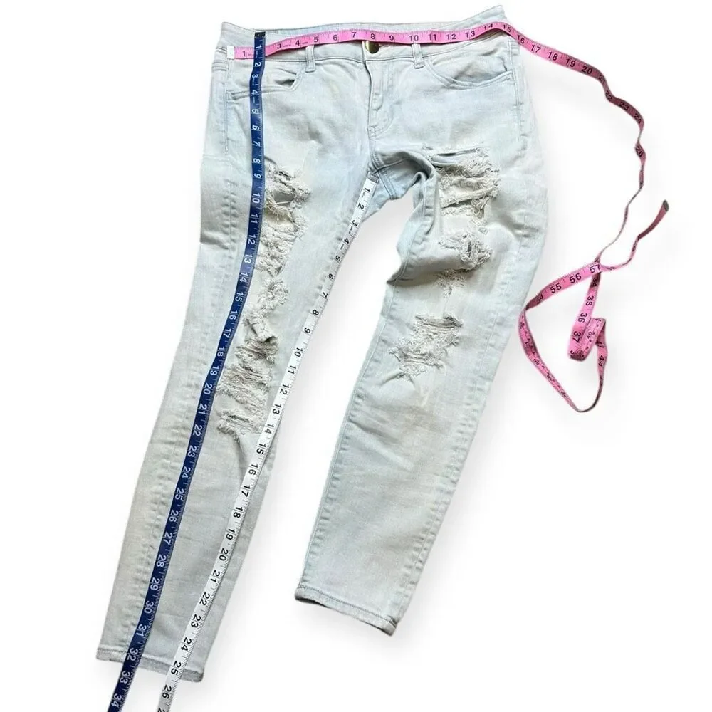AMERICAN EAGLE Women’s Light Blue Wash Super Stretch Super Low Rise Distressed S - Picture 6 of 6